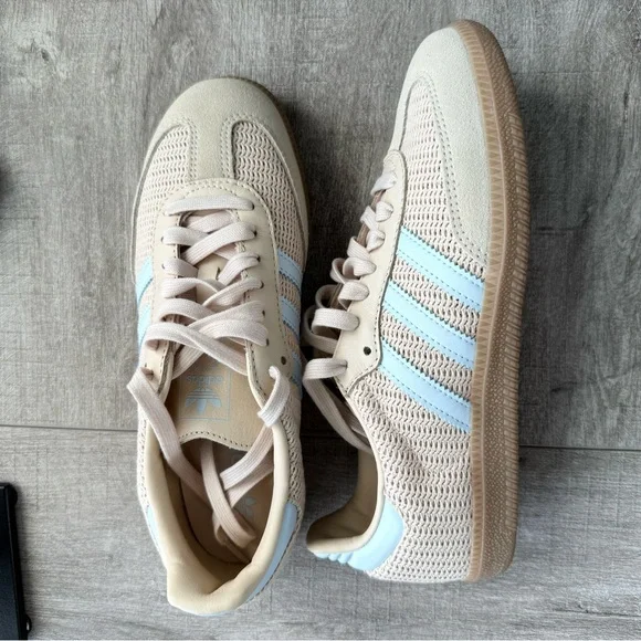Adidas Samba Sneakers in Blue/Sand NWT - Picture 3 of 7